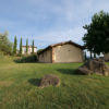Bei der Bike & Yoga Woche in der Villa Rey findet hier Outdoor Yoga statt.
